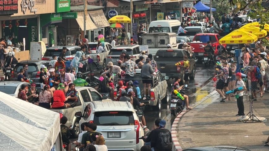 Songkran in Chiang Mai has begun, with tourists enthusiastically splashing water around the moat